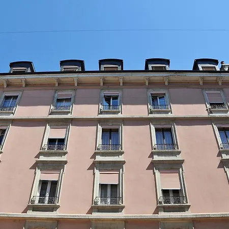 Appart hôtel At 3*